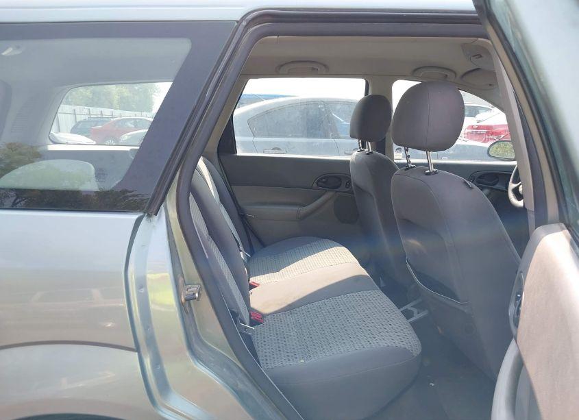 Photo 8 of 2005 Ford Focus ZXW (VIN 1FAHP36N05W239884)