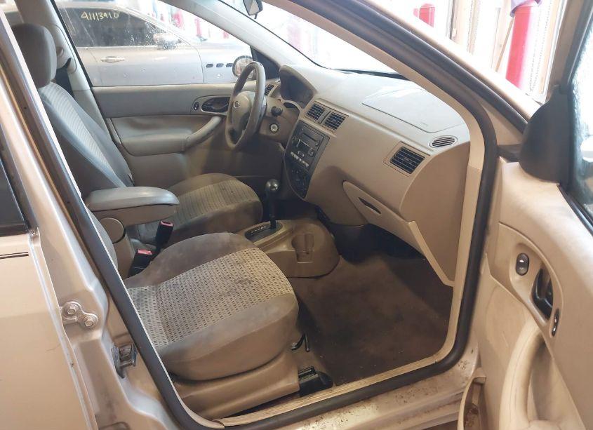 Photo 5 of 2006 Ford Focus ZXW (VIN 1FAHP36N16W190941)