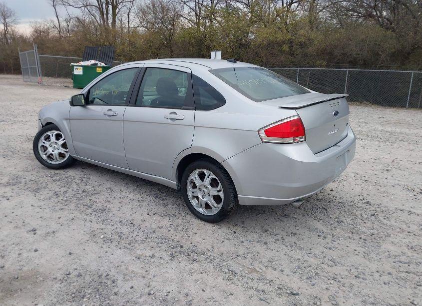 Photo 3 of 2009 Ford Focus SES (VIN 1FAHP36N19W119422)