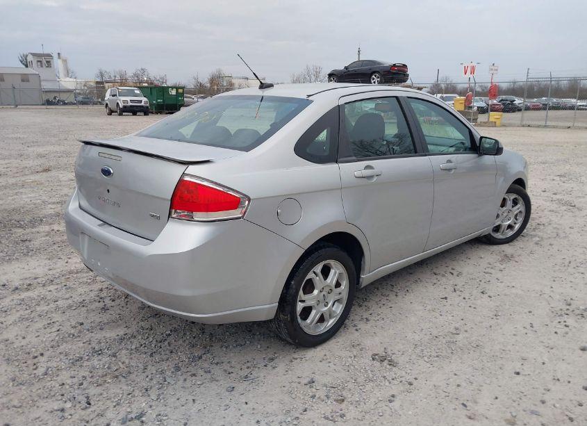 Photo 4 of 2009 Ford Focus SES (VIN 1FAHP36N19W119422)