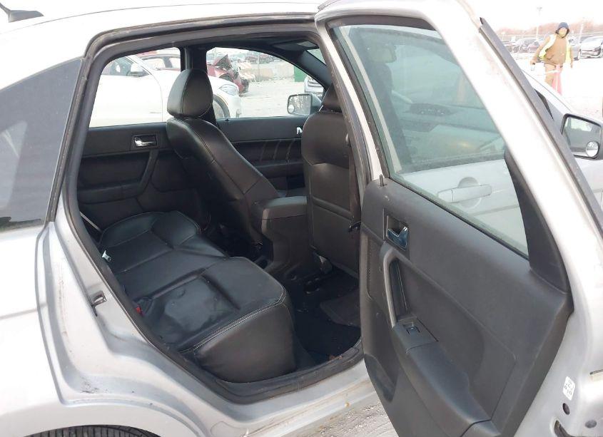 Photo 8 of 2009 Ford Focus SES (VIN 1FAHP36N19W264783)