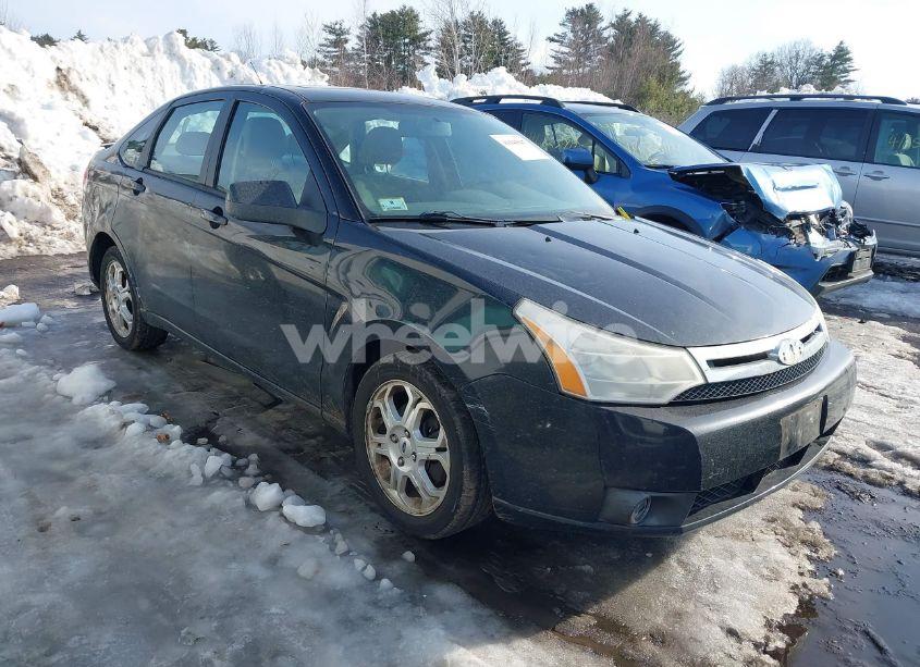 2009 Ford Focus SES (VIN 1FAHP36N29W120465) main photo