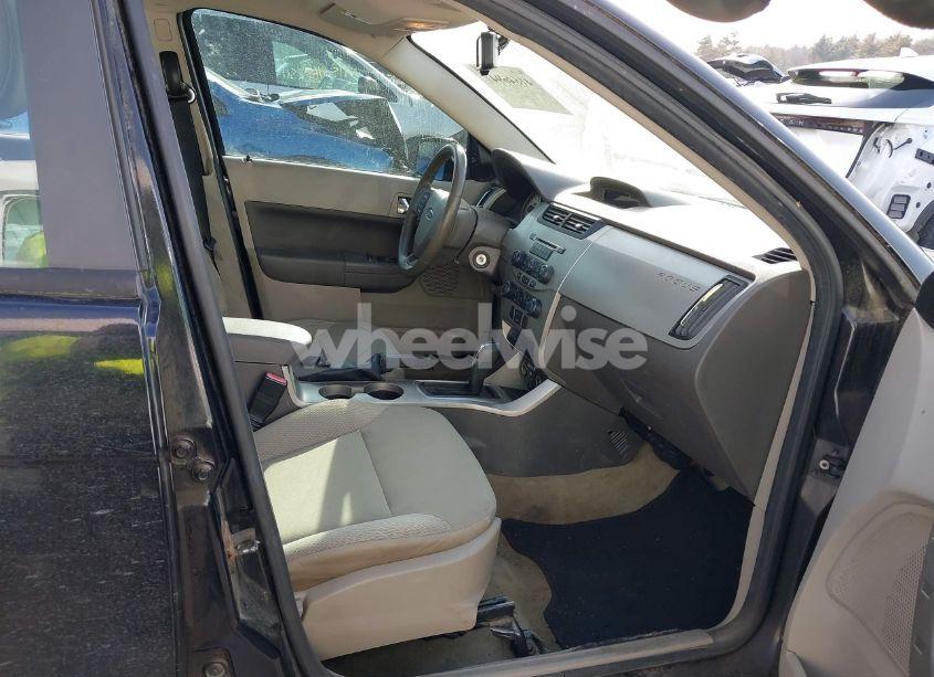 Photo 5 of 2009 Ford Focus SES (VIN 1FAHP36N29W120465)