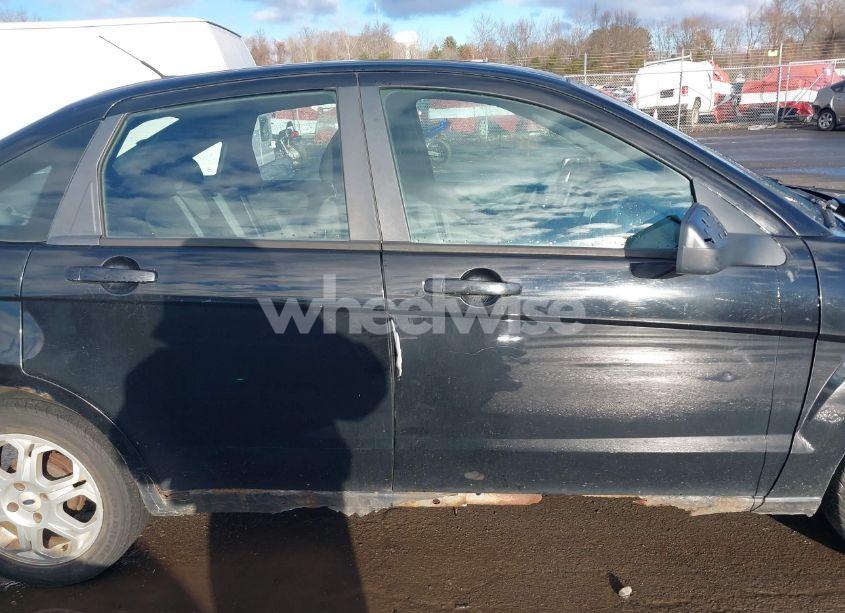 Photo 14 of 2009 Ford Focus SES (VIN 1FAHP36N29W150498)
