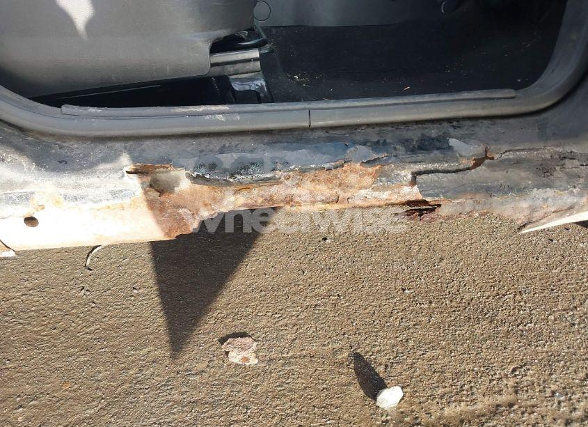 Photo 18 of 2009 Ford Focus SES (VIN 1FAHP36N29W150498)