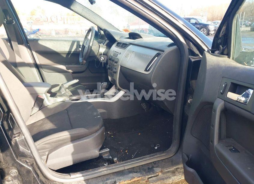 Photo 5 of 2009 Ford Focus SES (VIN 1FAHP36N29W150498)