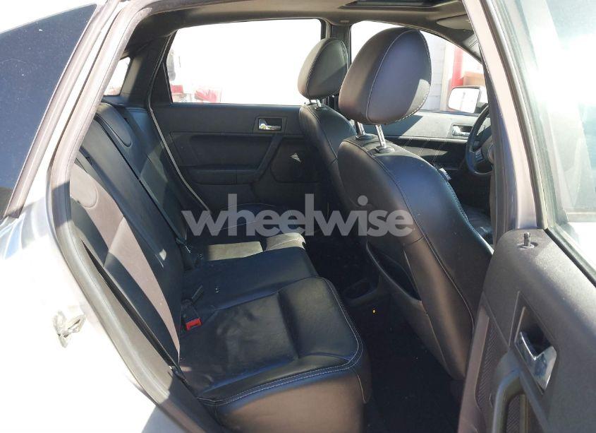 Photo 8 of 2009 Ford Focus SES (VIN 1FAHP36N39W188872)