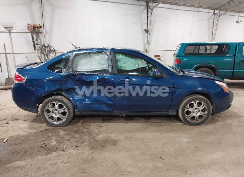 Photo 13 of 2009 Ford Focus SES (VIN 1FAHP36N39W240811)