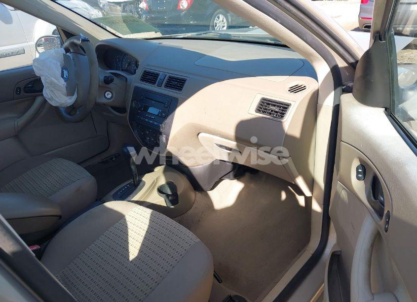 Photo 5 of 2006 Ford Focus ZXW (VIN 1FAHP36N46W112766)