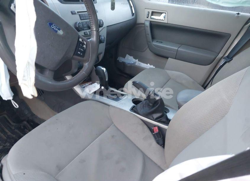 Photo 5 of 2009 Ford Focus SES (VIN 1FAHP36N49W179792)