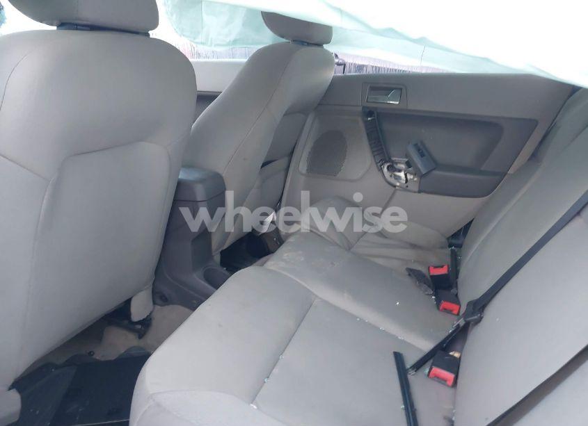 Photo 8 of 2009 Ford Focus SES (VIN 1FAHP36N49W179792)