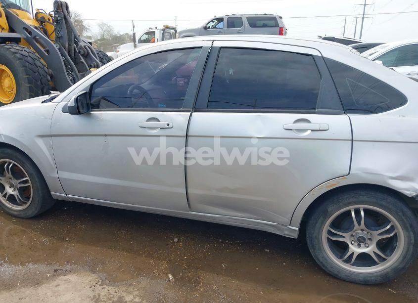 Photo 14 of 2009 Ford Focus SES (VIN 1FAHP36N49W193689)