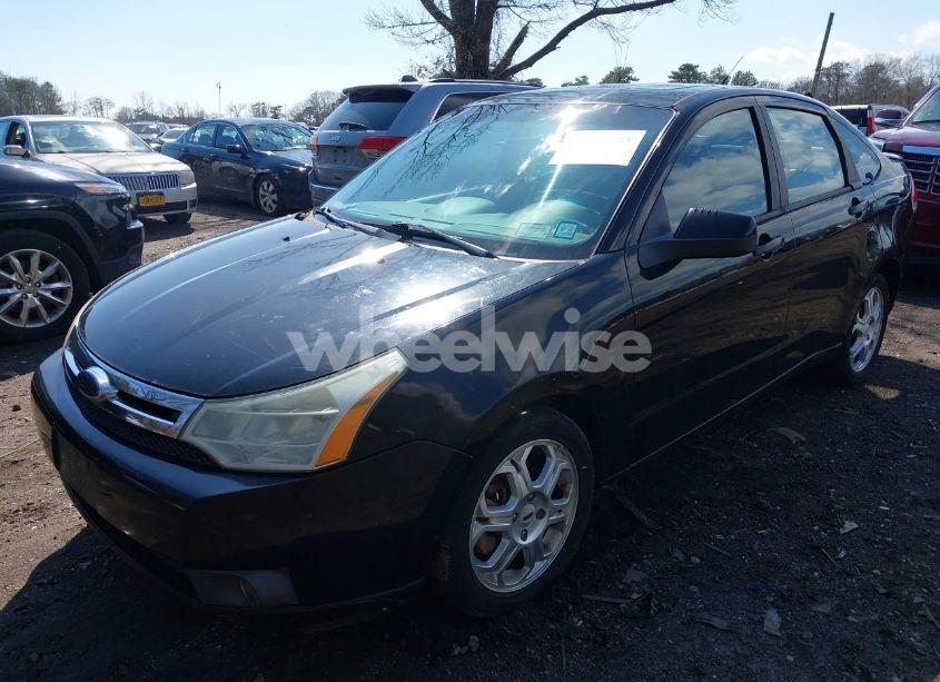 Photo 2 of 2009 Ford Focus SES (VIN 1FAHP36N49W207901)