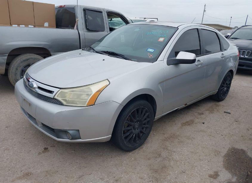 Photo 2 of 2009 Ford Focus SES (VIN 1FAHP36N59W264785)