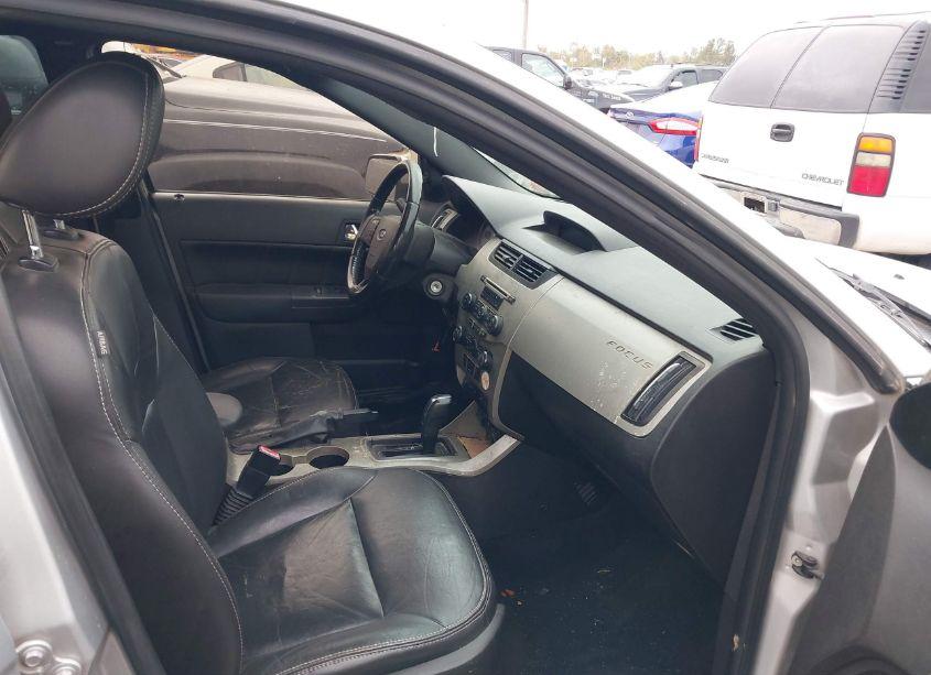 Photo 5 of 2009 Ford Focus SES (VIN 1FAHP36N59W264785)