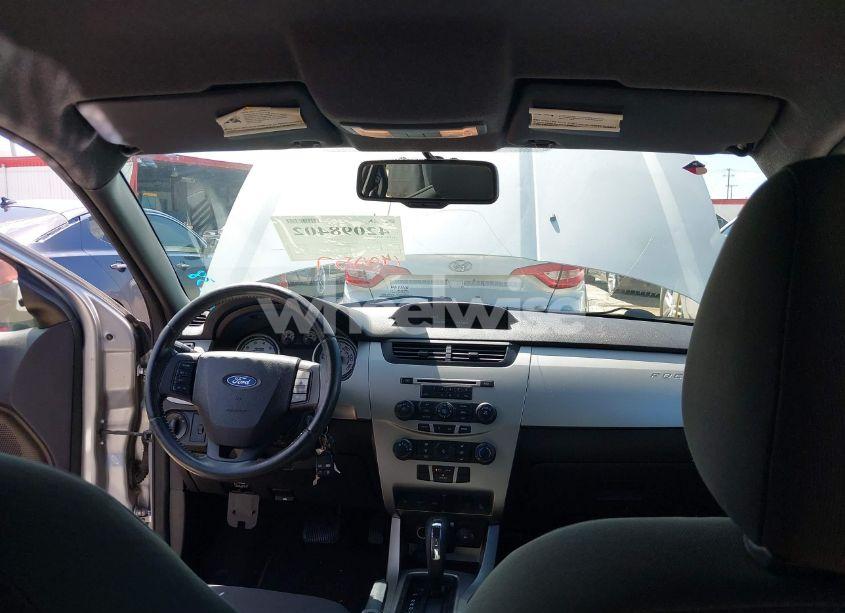 Photo 12 of 2009 Ford Focus SES (VIN 1FAHP36N69W102910)