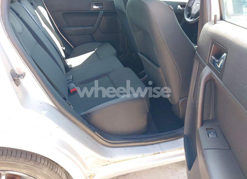 Photo 8 of 2009 Ford Focus SES (VIN 1FAHP36N69W102910)