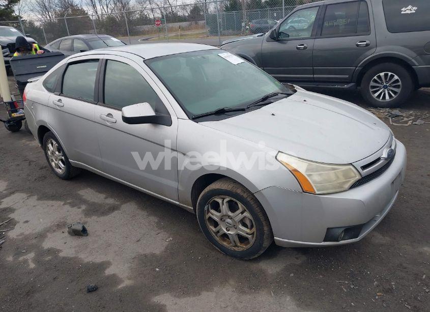 2009 Ford Focus SES (VIN 1FAHP36N69W255562) main photo