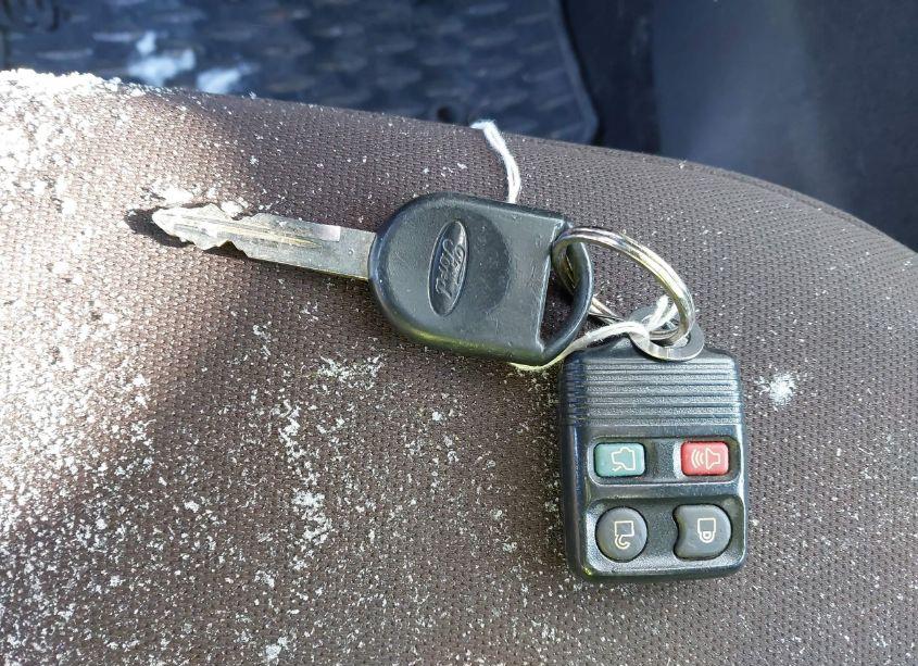 Photo 11 of 2009 Ford Focus SES (VIN 1FAHP36N79W247387)