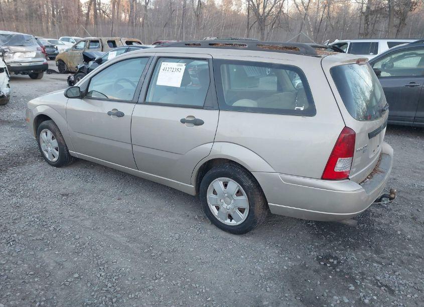 Photo 3 of 2007 Ford Focus SE/SES (VIN 1FAHP36N87W185849)