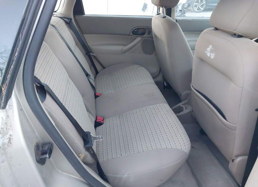 Photo 8 of 2007 Ford Focus SE/SES (VIN 1FAHP36N87W185849)