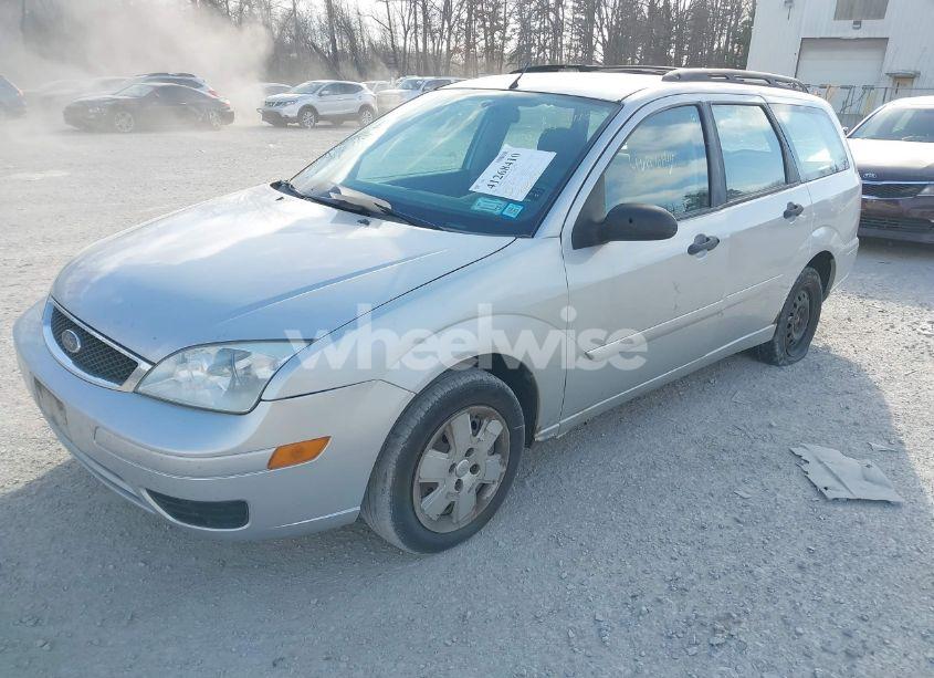 Photo 2 of 2007 Ford Focus SE/SES (VIN 1FAHP36N97W177923)