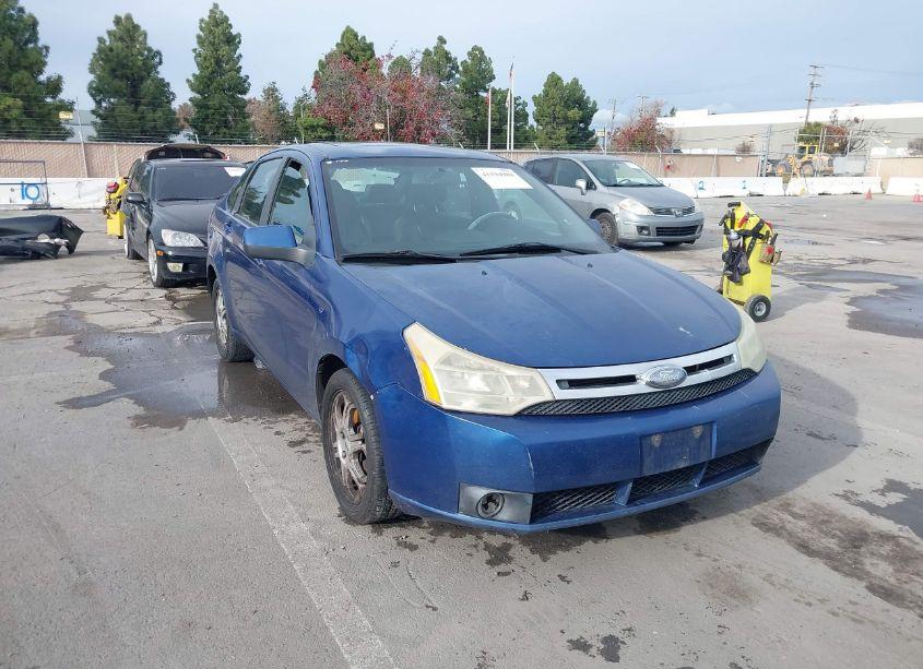 2009 Ford Focus SES (VIN 1FAHP36N99W120737) main photo