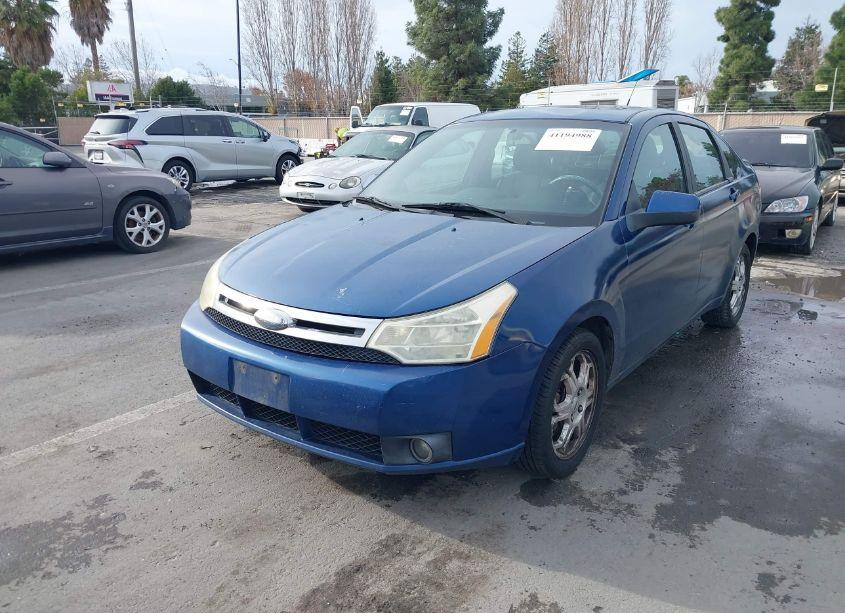 Photo 2 of 2009 Ford Focus SES (VIN 1FAHP36N99W120737)