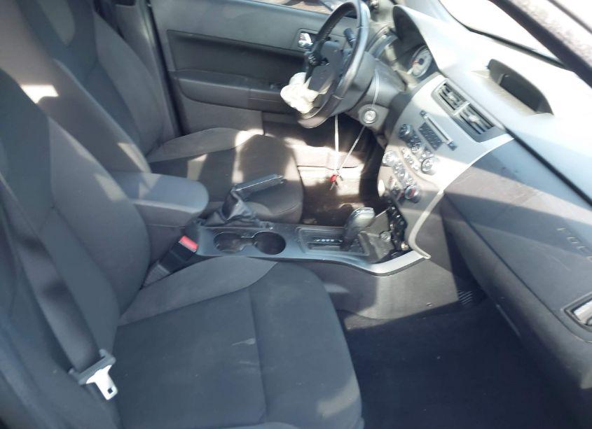 Photo 5 of 2009 Ford Focus SES (VIN 1FAHP36N99W142379)