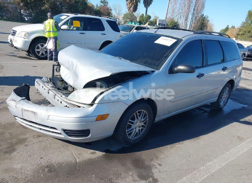 Photo 2 of 2006 Ford Focus ZXW (VIN 1FAHP36NX6W182594)