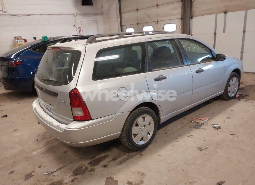 Photo 4 of 2006 Ford Focus ZXW (VIN 1FAHP36NX6W226755)