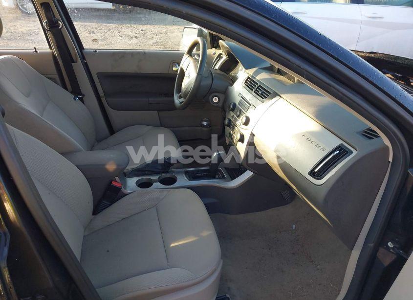 Photo 5 of 2009 Ford Focus SES (VIN 1FAHP36NX9W116552)