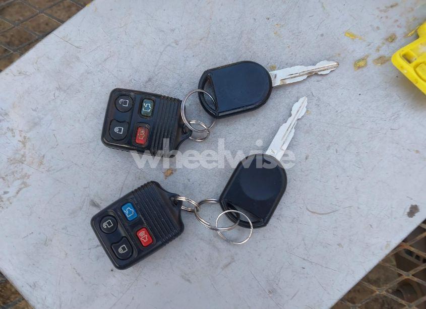 Photo 11 of 2009 Ford Focus SEL (VIN 1FAHP37N19W172846)