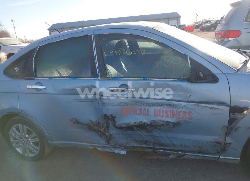 Photo 13 of 2009 Ford Focus SEL (VIN 1FAHP37N19W172846)