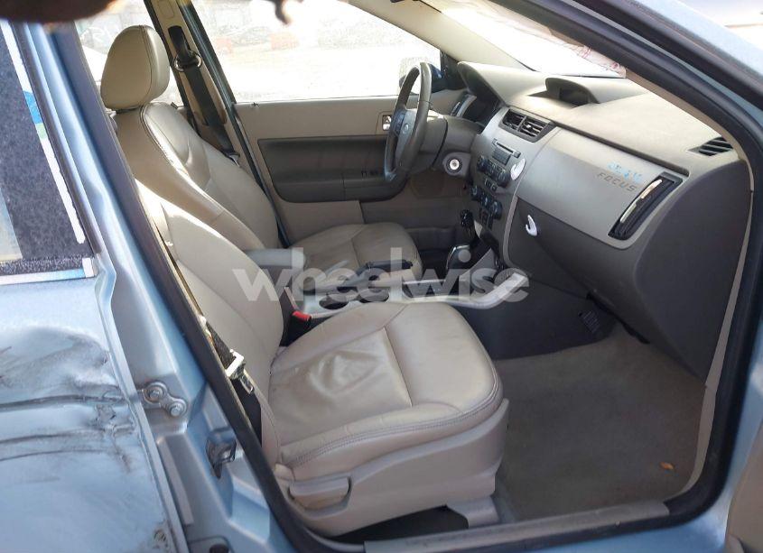 Photo 5 of 2009 Ford Focus SEL (VIN 1FAHP37N19W172846)