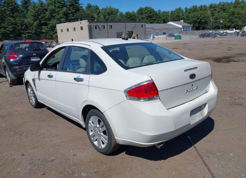 Photo 3 of 2009 Ford Focus SEL (VIN 1FAHP37N39W198123)