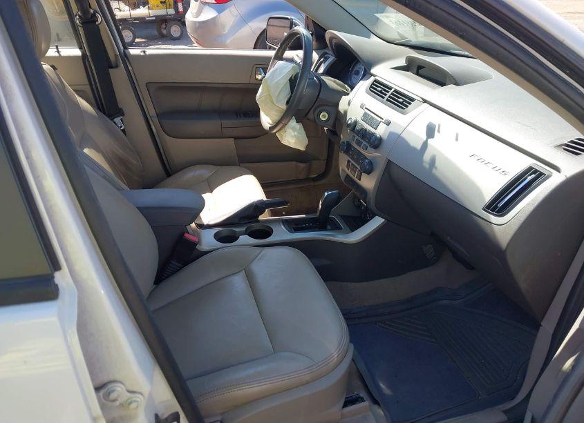 Photo 5 of 2009 Ford Focus SEL (VIN 1FAHP37N39W198123)