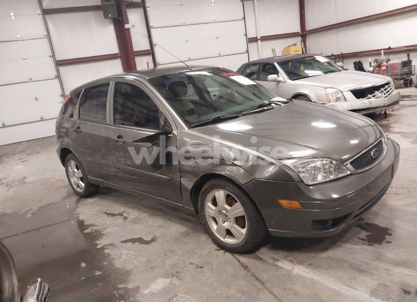 2007 Ford Focus S/SE/SES (VIN 1FAHP37N47W223849) main photo
