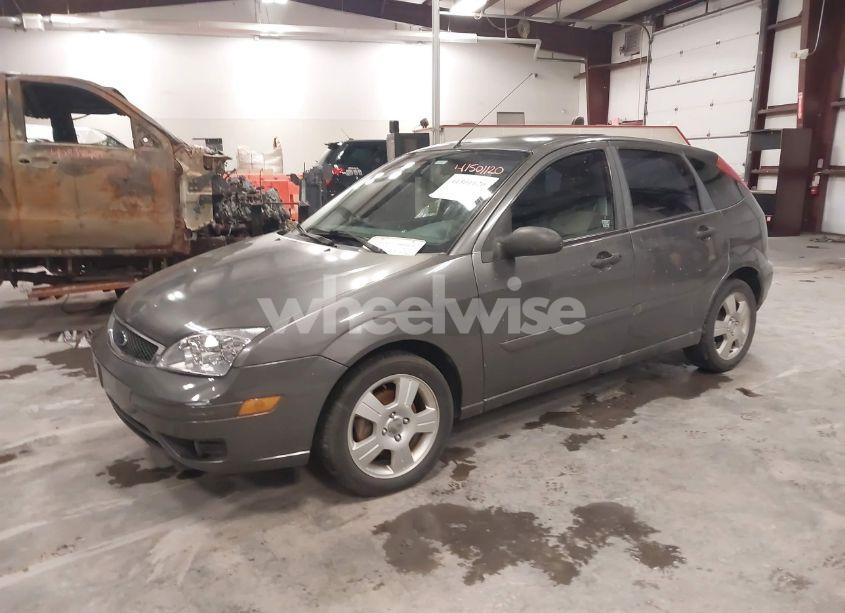 Photo 2 of 2007 Ford Focus S/SE/SES (VIN 1FAHP37N47W223849)