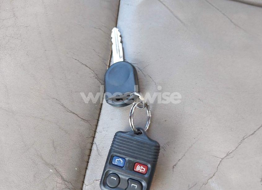 Photo 11 of 2009 Ford Focus SEL (VIN 1FAHP37N49W177071)