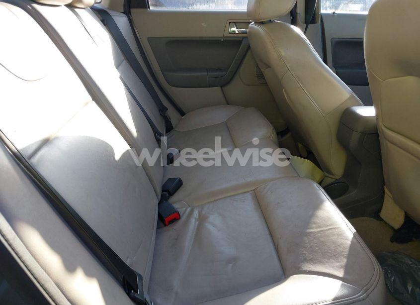 Photo 8 of 2009 Ford Focus SEL (VIN 1FAHP37N49W177071)