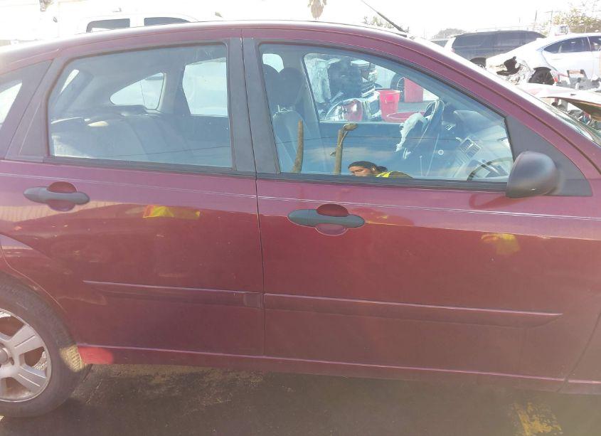 Photo 13 of 2007 Ford Focus S/SE/SES (VIN 1FAHP37N57W233080)