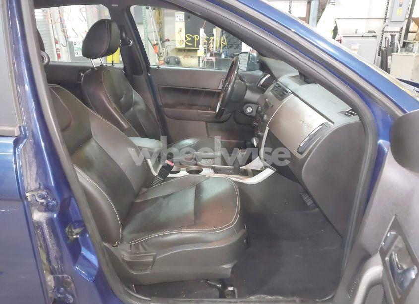 Photo 5 of 2009 Ford Focus SEL (VIN 1FAHP37N59W111211)