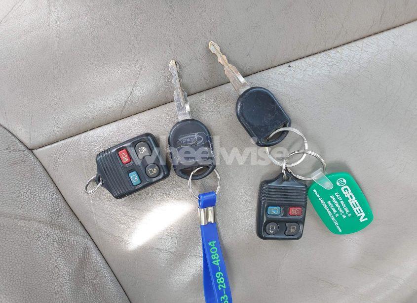 Photo 11 of 2009 Ford Focus SEL (VIN 1FAHP37N59W164619)