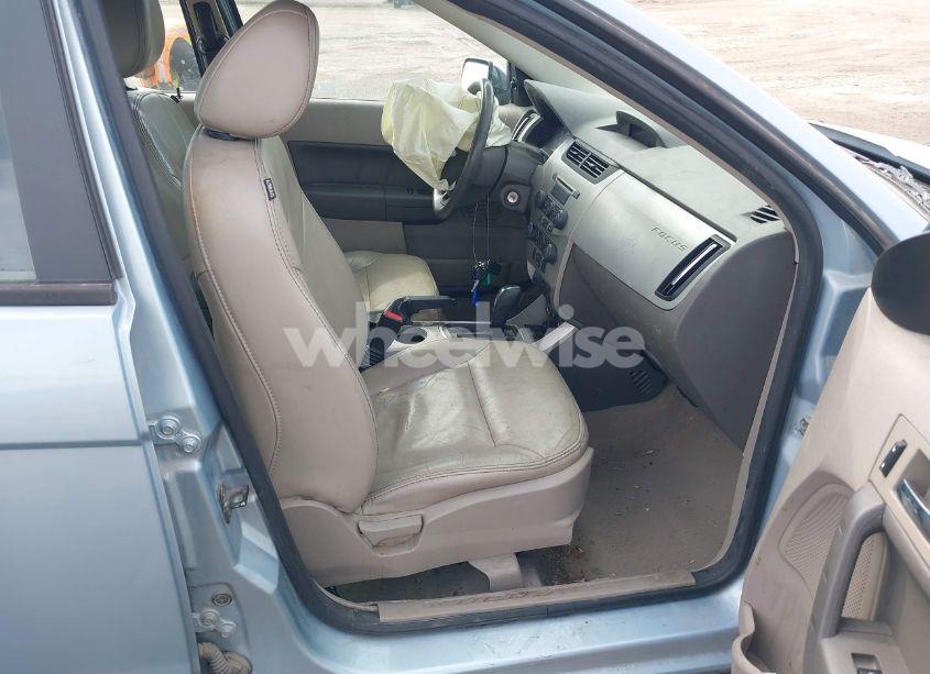 Photo 5 of 2009 Ford Focus SEL (VIN 1FAHP37N59W164619)