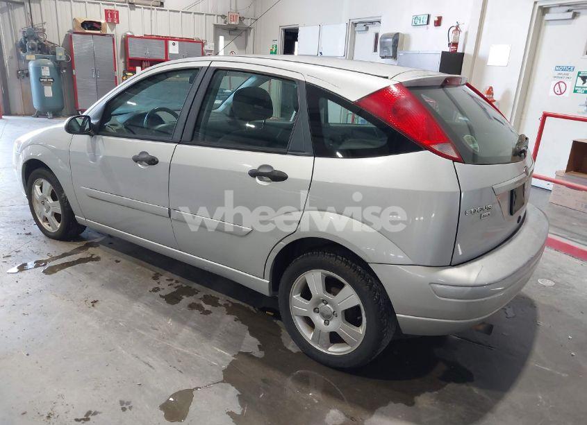 Photo 3 of 2007 Ford Focus S/SE/SES (VIN 1FAHP37N67W221827)