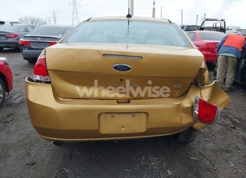 Photo 16 of 2009 Ford Focus SEL (VIN 1FAHP37N69W262168)
