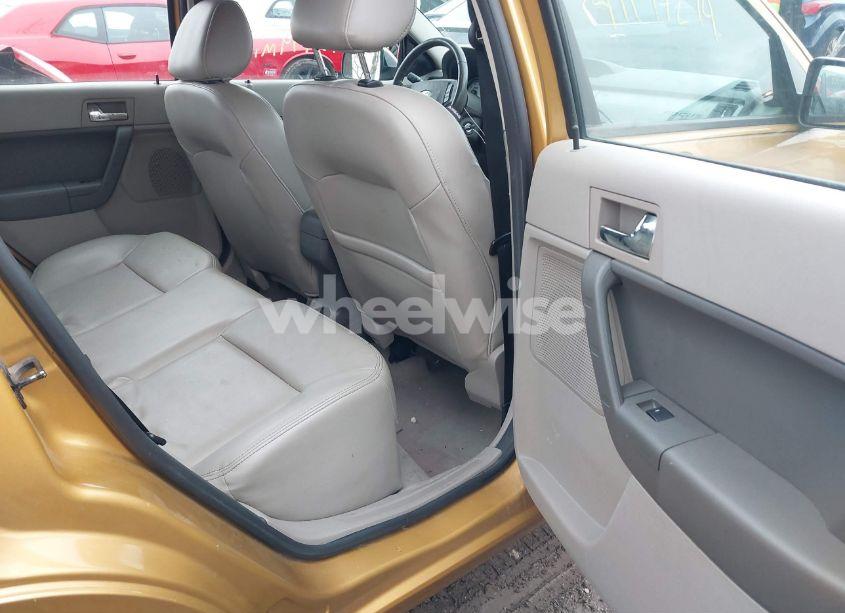 Photo 8 of 2009 Ford Focus SEL (VIN 1FAHP37N69W262168)