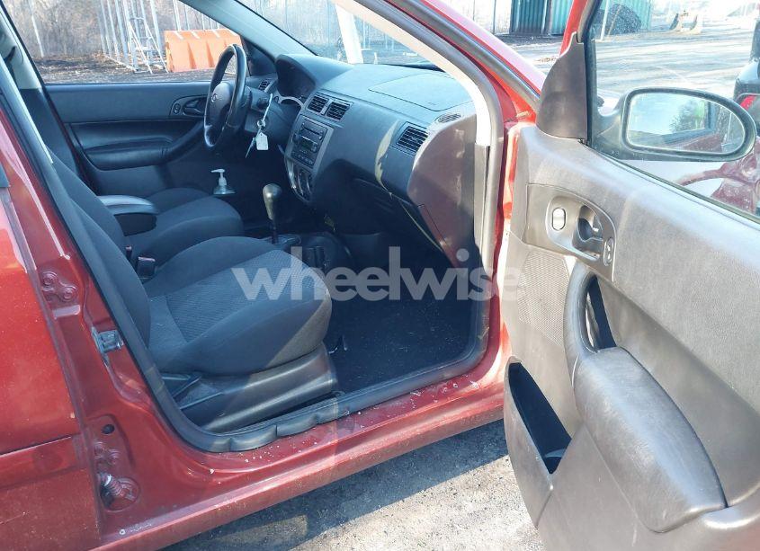 Photo 5 of 2006 Ford Focus ZX5 (VIN 1FAHP37N76W201942)