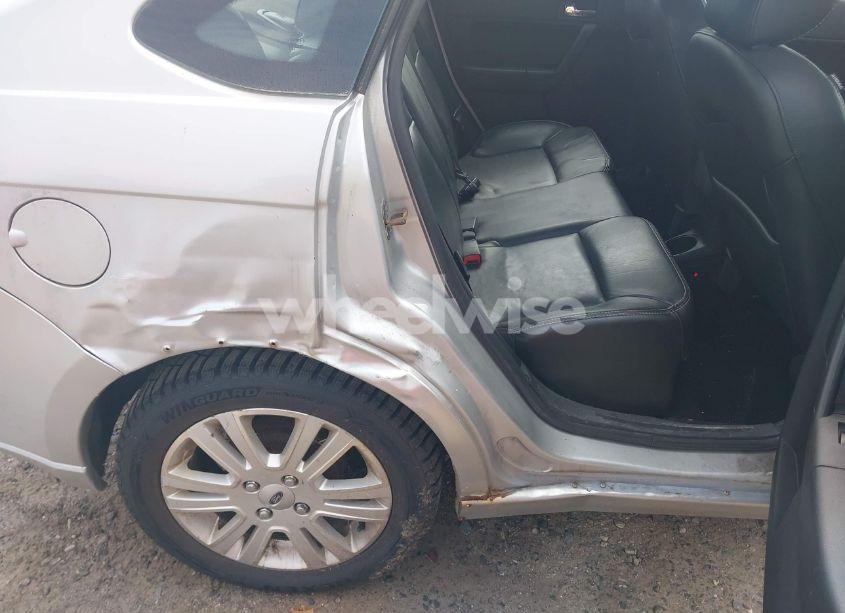 Photo 12 of 2009 Ford Focus SEL (VIN 1FAHP37N89W147507)